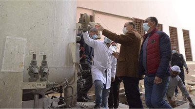 محافظ أسيوط يطمئن على شبكات الأكسجين بمستشفى المبرة | فيديو