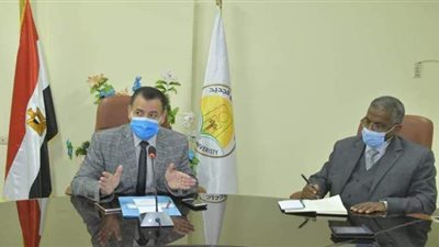 رئيس جامعة الوادي الجديد يترأس اجتماع مجلس شئون الطلاب والتعليم