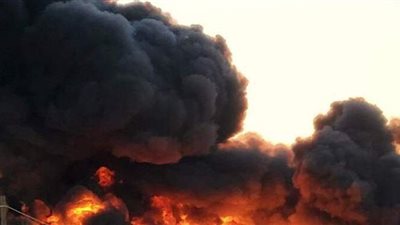 انفجار ضخم يهز تكساس الأمريكية بعد اصطدام شاحنة بقطار محمل بالبنزين | فيديو