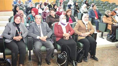 جامعة سوهاج تستعرض دورها في تنفيذ المبادرة الرئاسية 