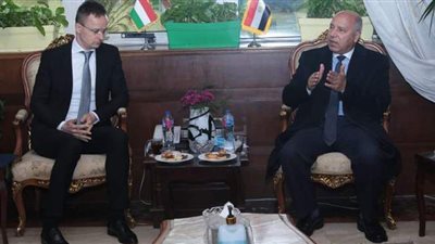 وزير النقل يثمن التعاون مع المجر في المشروعات المختلفة ويرحب بالمزيد