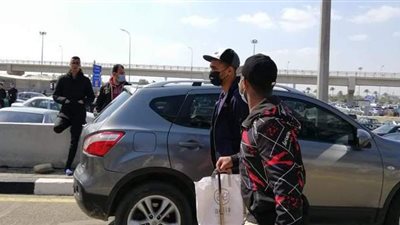 الصور الأولى لوصول بعثة الزمالك مطار القاهرة