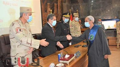 في يوم المحارب.. محافظ الغربية يكرم شهداء الجيش والشرطة