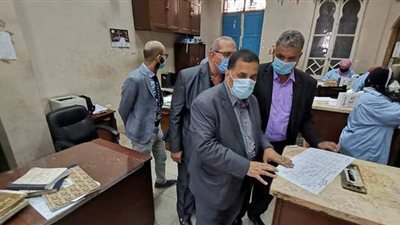 رئيس السكك الحديدية يتفقد أعمال تطوير محطة الإسكندرية