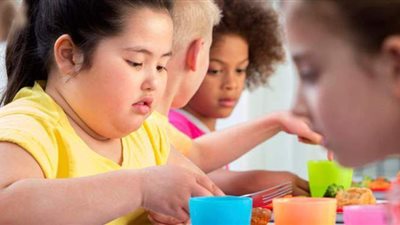 للأمهات.. احذري سمنة الأطفال تهدد صحتهم