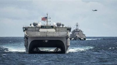 للمرة الأولي منذ عقود.. وصول سفينة تابعة للجيش الأمريكي لميناء سوداني