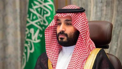 لحظة مغادرة ولي العهد السعودي المستشفى بعد إجرائه عملية جراحية | فيديو