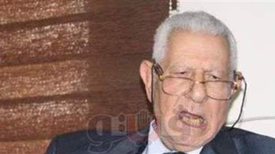 آخر تطورات الحالة الصحية لمكرم محمد أحمد بعد نقله للمستشفى