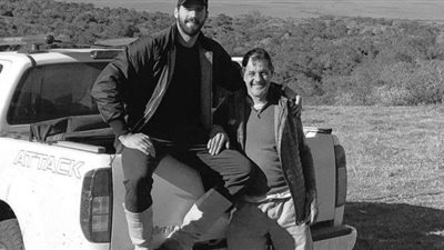 وفاة والد أليسون بيكر حارس ليفربول