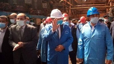 وزير التموين يتفقد مصنع سكر إدفو بأسوان