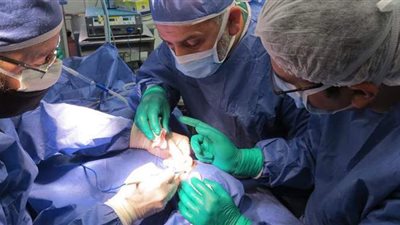 نجاح أول عملية زراعة قوقعة بالتأمين الصحي الشامل