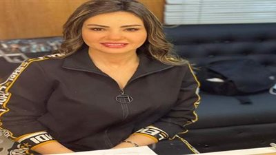 دينا فؤاد تتألق بإطلالة 