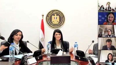 4 وزراء يناقشون الخطة المقترحة للتوسع في مشروعات برنامج الأغذية العالمي