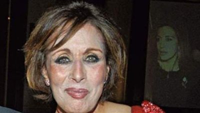 لبنى عبد العزيز: 