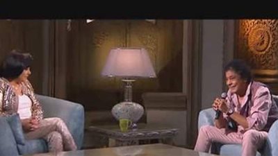 إسعاد يونس تستضيف محمد منير في 