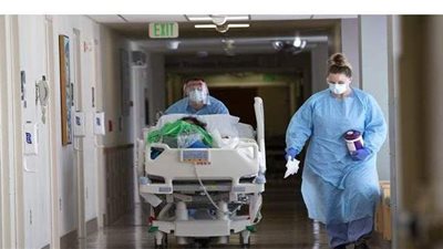 تحول جذري.. انخفاض عدد المصابين بكورونا داخل المستشفيات فى أمريكا