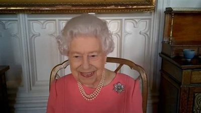 ملكة بريطانيا تتحدث عن تجربتها الخاصة مع لقاح كورونا