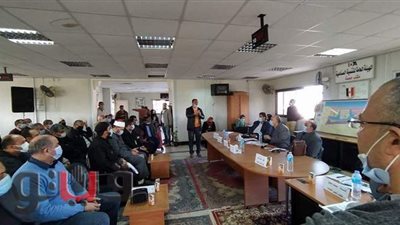 رئيس مدينة جمصة يلتقي أهالي 15 مايو للاستماع إلى مشاكلهم