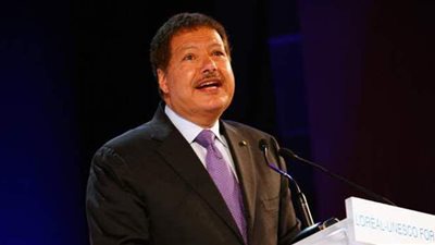 في ذكرى ميلاده.. الطفل العبقري أحمد زويل.. تسبب في حريق بمنزله أثناء إجراء تفاعلات كيميائية.. رفض الدروس الخصوصية واعتاد مذاكرة منهج العام المقبل في الإجازة الصيفية