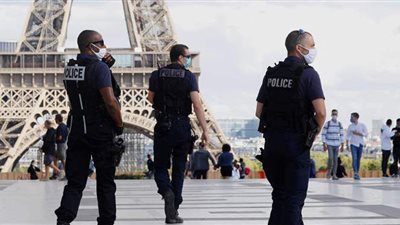 بسبب كورونا.. فرنسا تدرس إغلاق باريس لمدة 3 أسابيع
