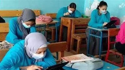انطلاق امتحانات الترم الأول لأولى ثانوي باللغة العربية والأحياء.. اليوم