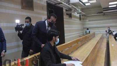 وزير التعليم العالي عن استكمال الامتحانات والدراسة: قبلنا التحدي