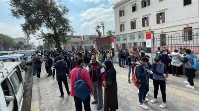 طالبة عن امتحان العربي: 