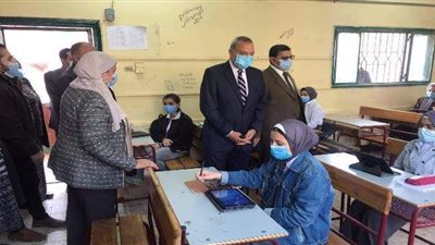 مشاكل وصعوبات في دخول الطلاب على منصة امتحان أولى ثانوي ببنها