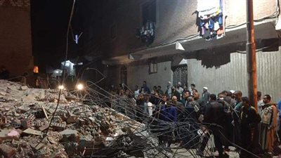 استخراج جثة أول ضحايا عقار أسيوط المنهار