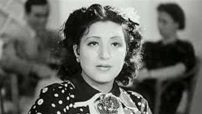 في ذكرى رحيلها.. محطات في حياة أم السينما المصرية عزيزة أمير