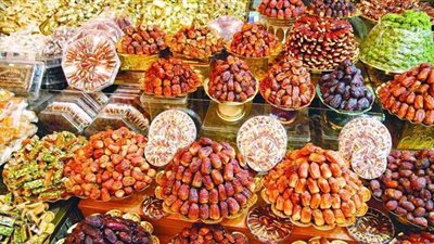 التمور السعودية تغزو السوق المصرية في رمضان