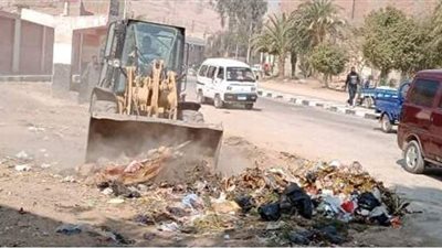 محافظة أسيوط تشن حملات نظافة وإزالة الإشغالات بالمراكز | صور