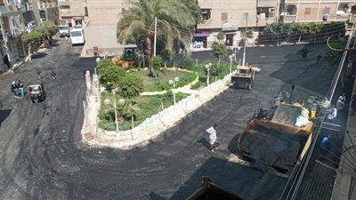 استمرار أعمال رصف وتأهيل الشوارع والطرق بساحل سليم والقوصية بأسيوط | صور