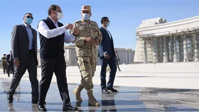 بلومبرج: السيسي يقود عملية إصلاح كبيرة للبنية التحتية.. وضع استراتيجية تسويقية مرنة لقناة السويس.. وزيادة حركة مرور السفن والعائدات