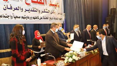 تسليم 12953 بوليصة تأمين تكافلي للعمالة غير المنتظمة في البحيرة