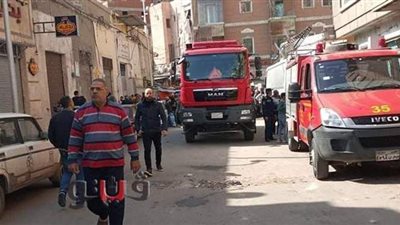 مصرع وإصابة ٦ أشخاص في انهيار عقار بالإسكندرية | صور