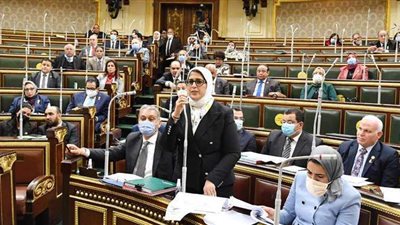 وزيرة الصحة تكشف الفرق بين التبرع بالدم والبلازما