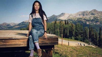 جولدن جلوب 2021.. كلوي تشاو تقتنص جائزة أفضل مخرجة عن فيلم Nomadland