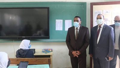 محافظ مطروح يتابع انتظام لجان امتحان الصف الأول الثانوي | فيديو