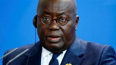 رئيس غانا لشعبه: لقاح كورونا لا يسبب العقم