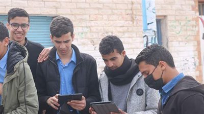 سعادة بين طلاب أولى ثانوي بمطروح: الامتحان مية المية والسيستم زي الفل