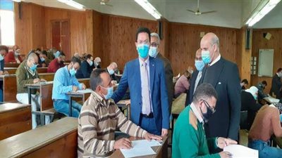 جامعة بنها تتابع سير الامتحانات بكليتي الزراعة والطب البيطري