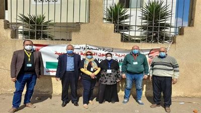 إجراء فحص طبي لـ 1247 مريضا في قافلة علاجية بالقليوبية