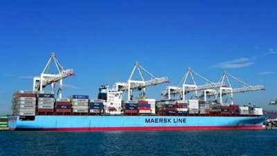 ميناء الإسكندرية يستقبل سفينة بطول ٣٠٠ متر | صور