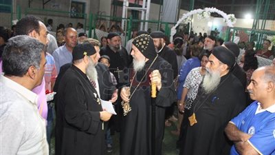 الأنبا شاروبيم يفتتح نادي بطرسية قنا (صور)