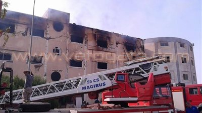 أهالي العبور: أنبوبة بوتاجاز وراء حريق مصنع الأثاث