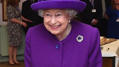 الملكة إليزابيث تبحث مجددًا عن طباخ براتب 21 ألف إسترليني