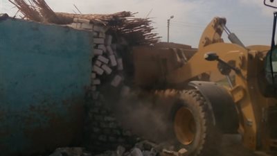 استرداد 18 فدانا و3625 متر أراضي أملاك دولة بقفط في قنا (صور)