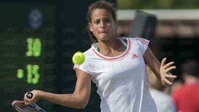 ميار شريف تلتقي 