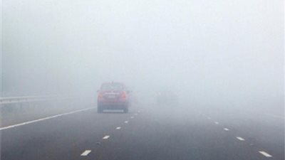 شبورة كثيفة صباحا وانخفاض بدرجات الحرارة.. الأرصاد تعلن طقس اليوم